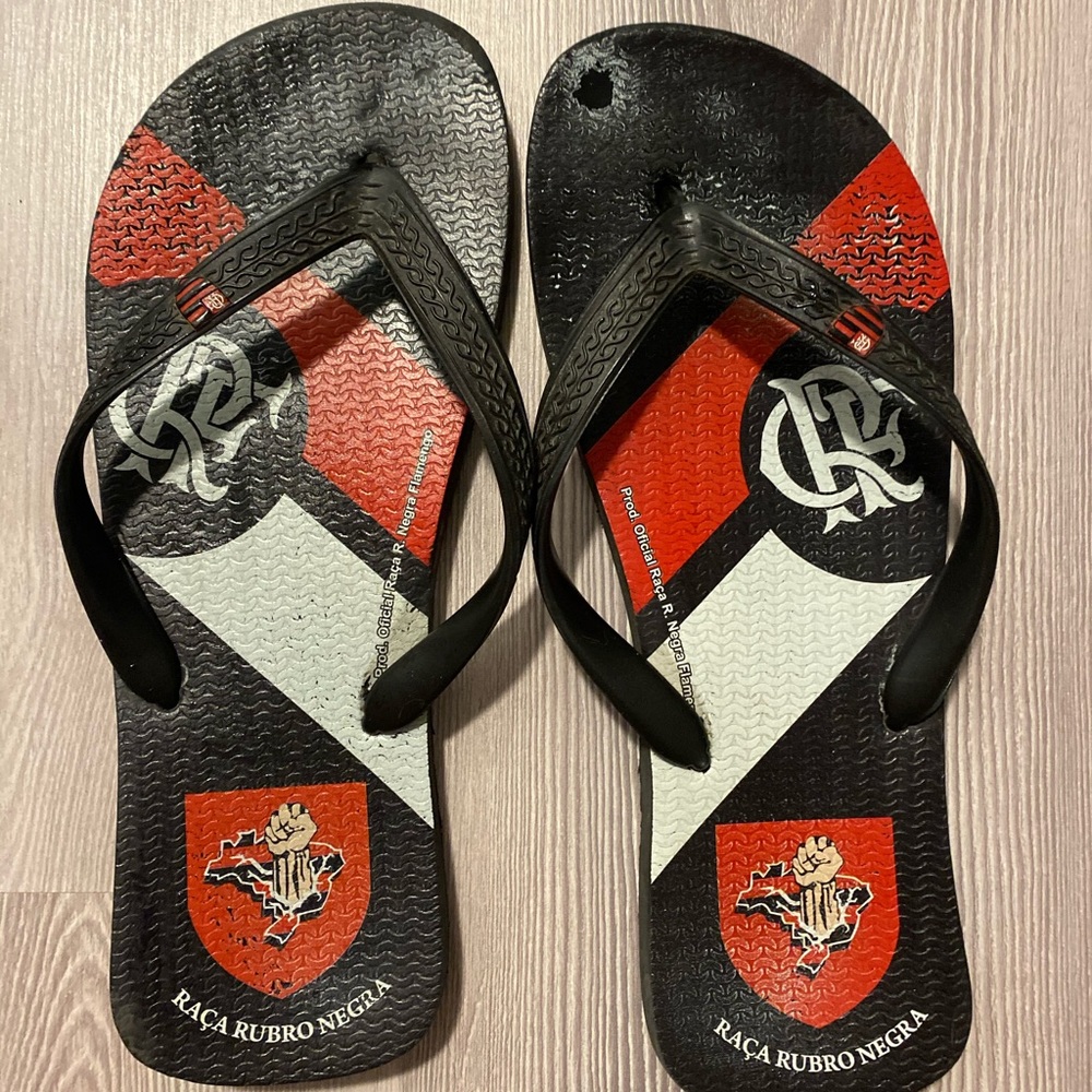 Flamengo Flip Flops (Rio’s soccer/football team) size 9